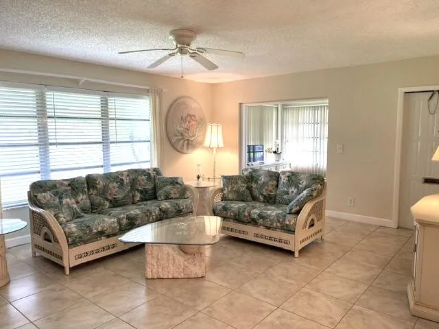 Living room 2