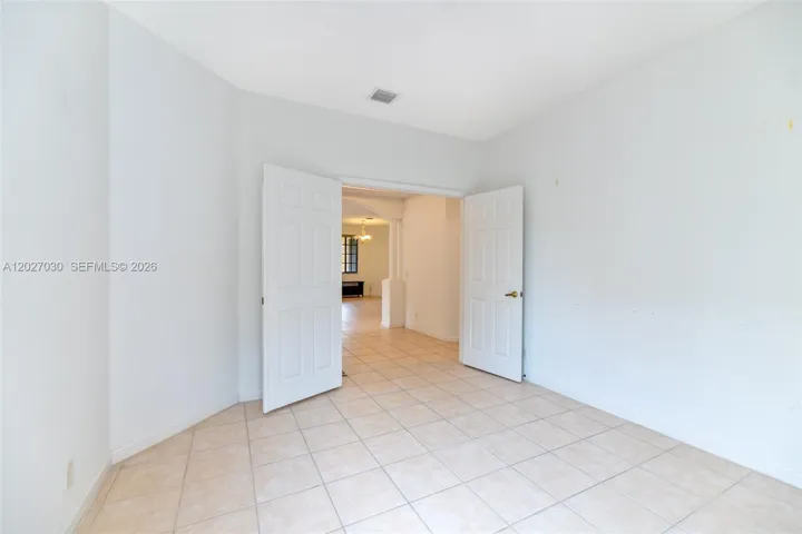3rd bedroom/ office