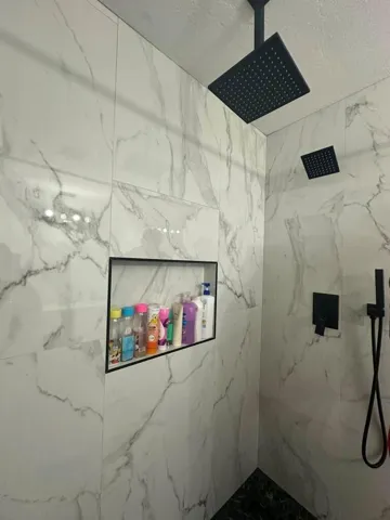 Master bath 3