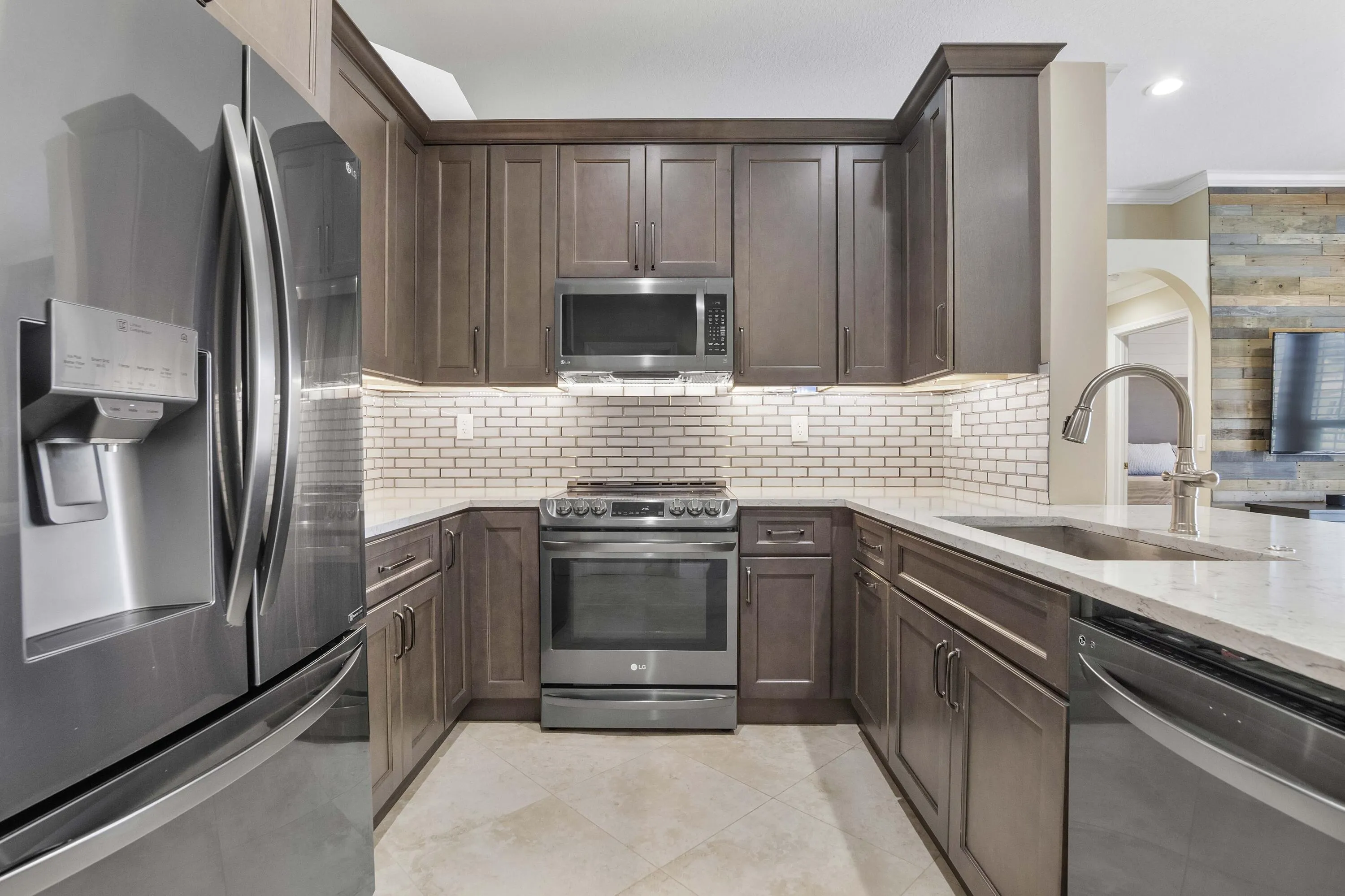 11548 NW 49th Ct_020