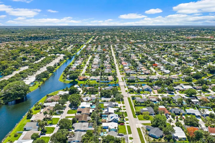 006-678RiversideDr-PalmBeachGardens-SMAL