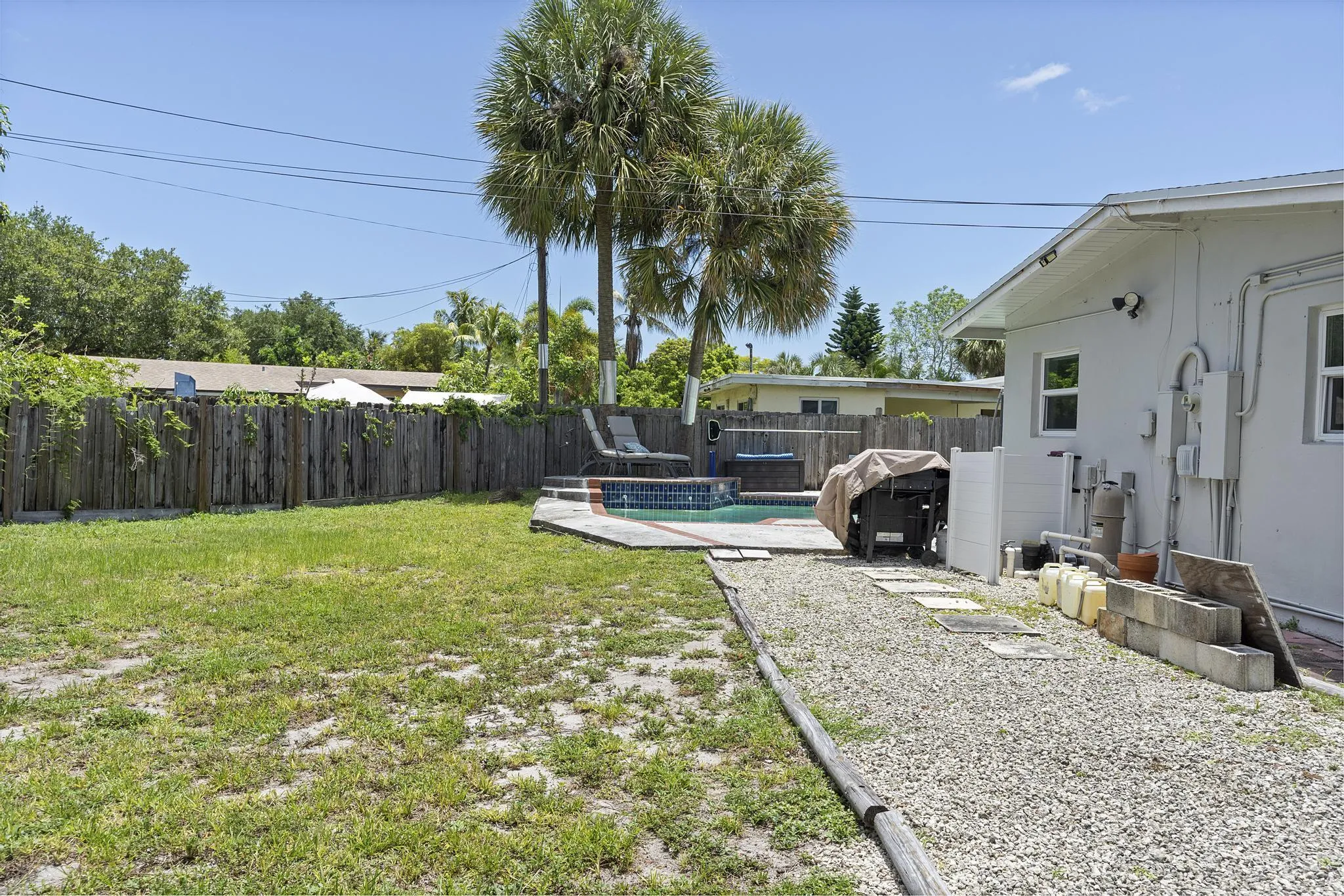 2807 SW 14th St - 073