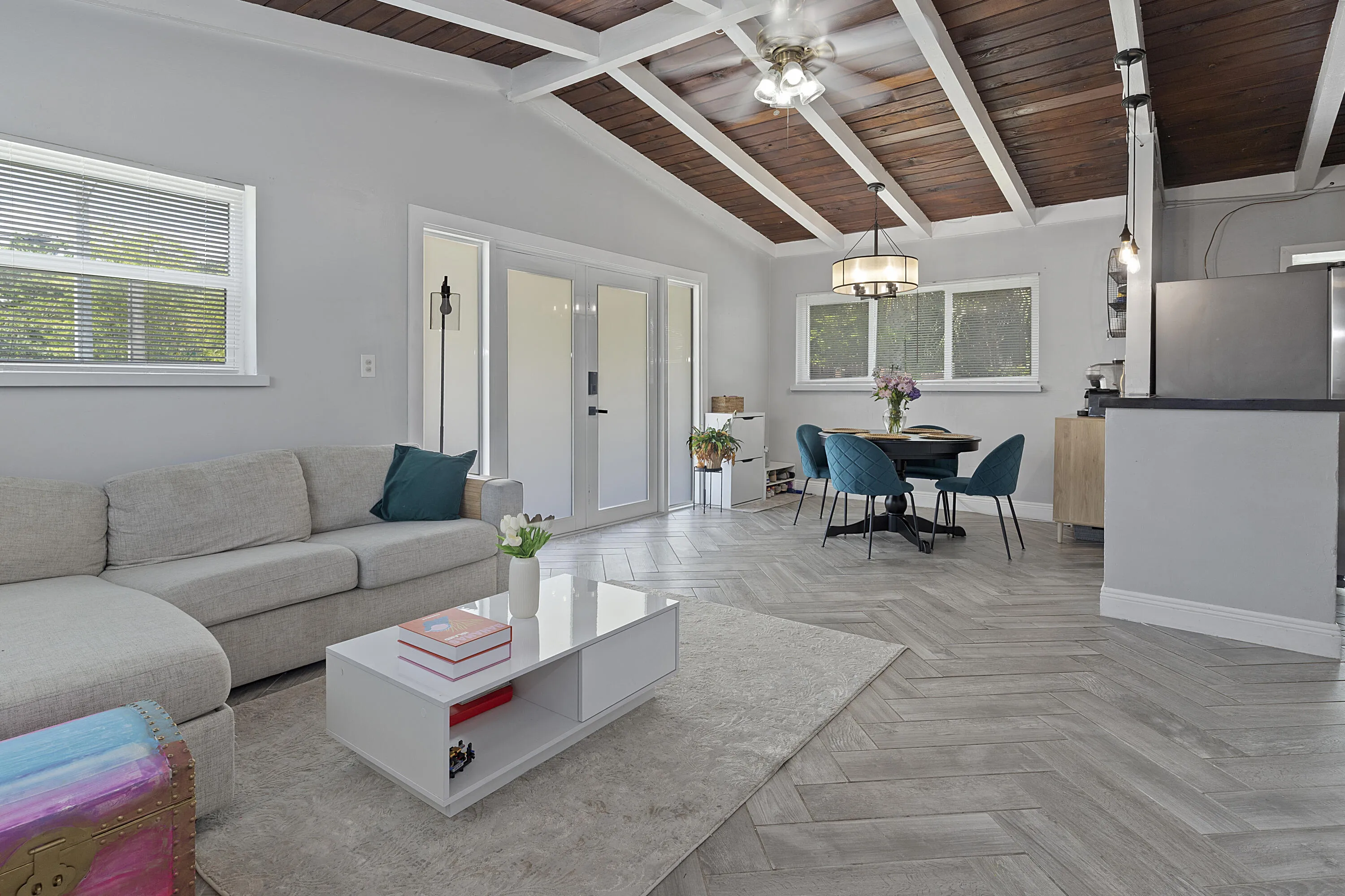 2807 SW 14th St - 041