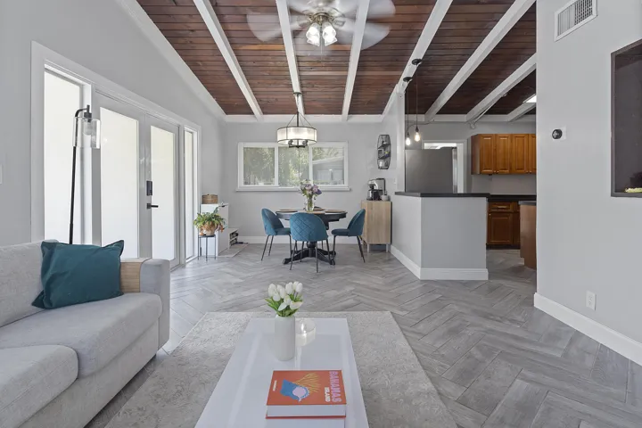 2807 SW 14th St - 042