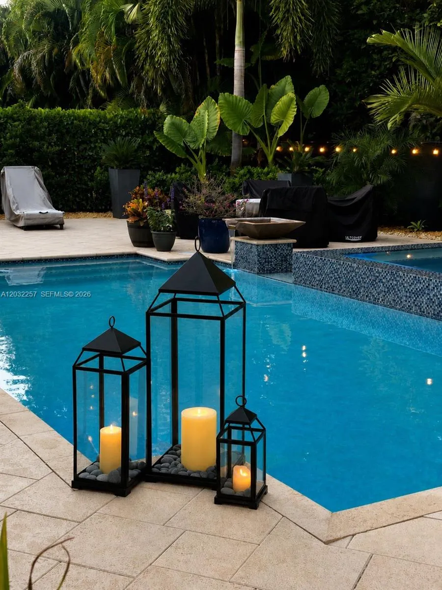 Property photo 324