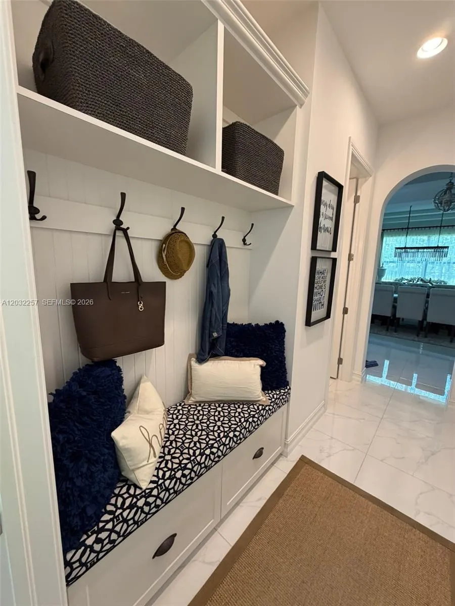 Property photo 206