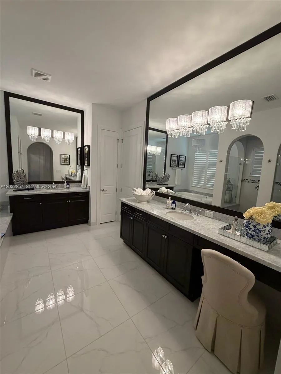 Property photo 183