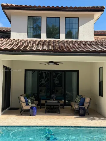 COVERED TERRACE