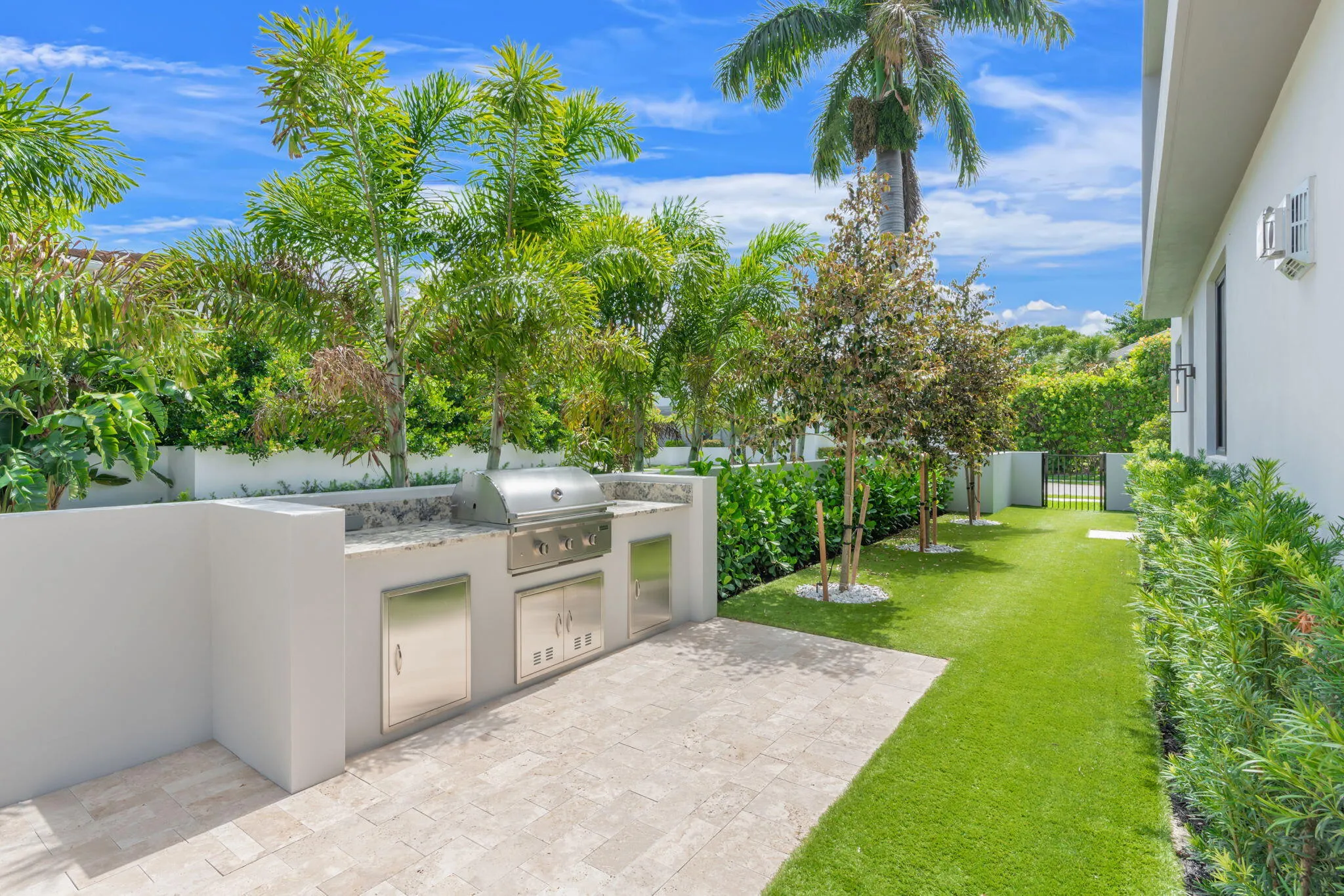 61 Summer Kitch