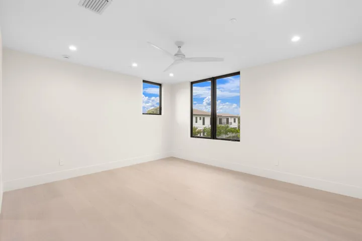 52 Bedroom 2