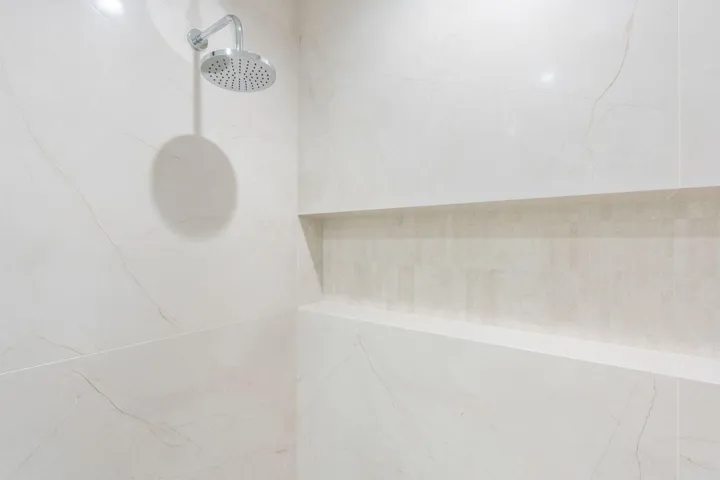 51 Bathroom 3