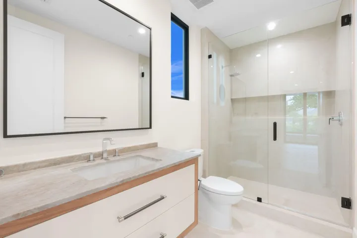 49 Bathroom 3