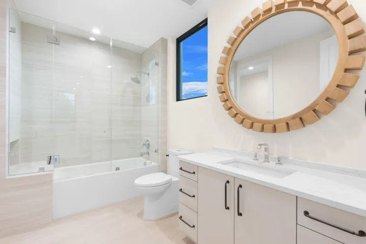 53 Bathroom 2