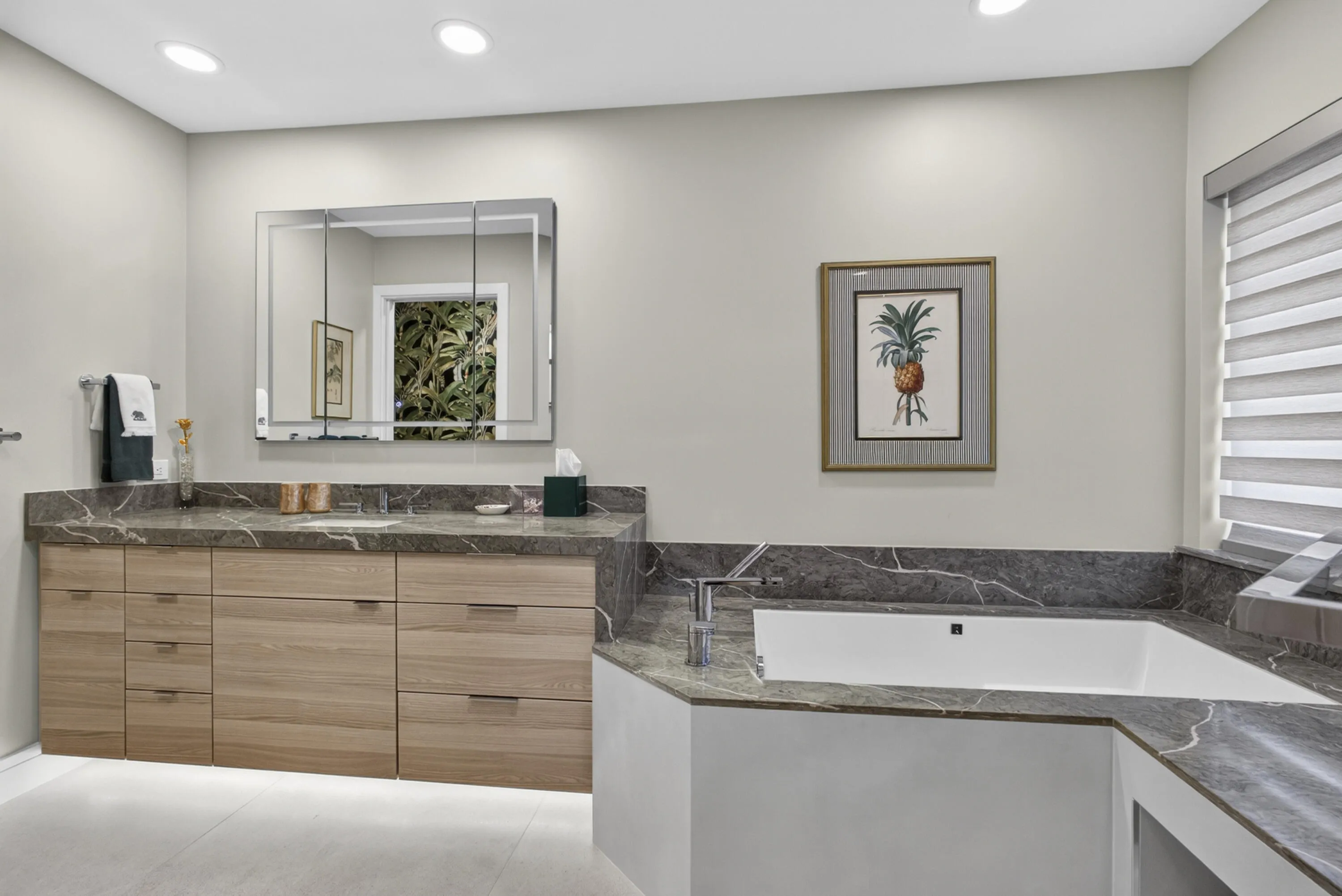 V1 20 Primary Bath 1 37-print-BS1A6136
