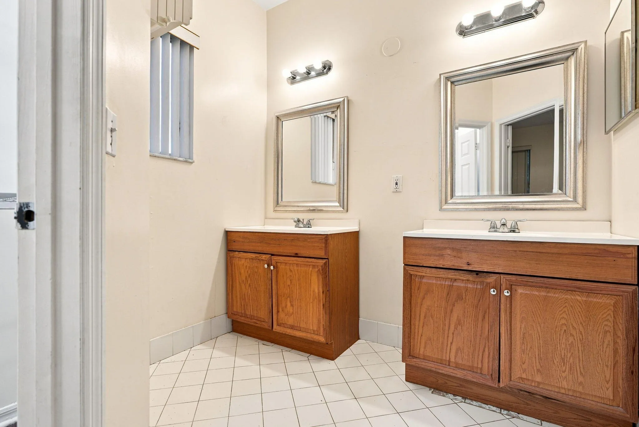 24-web-or-mls-DSC07124