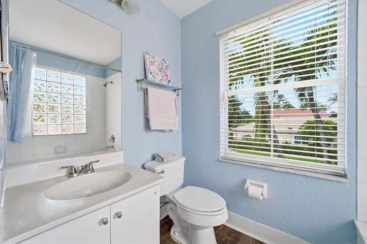 33_bathroom