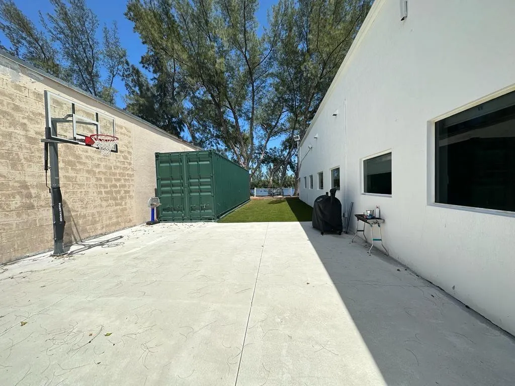Property photo 36