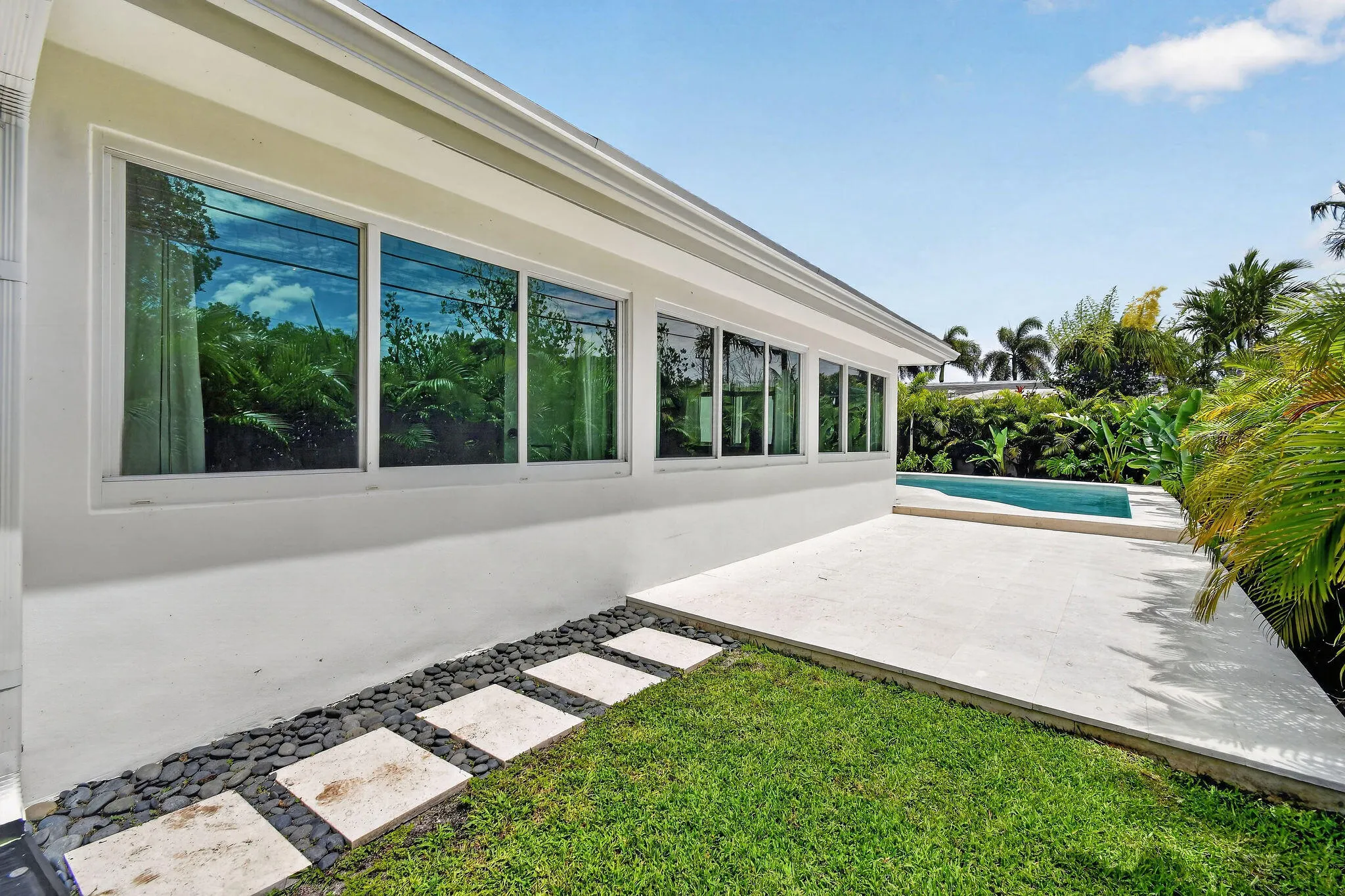 3315NE31stAve(90)