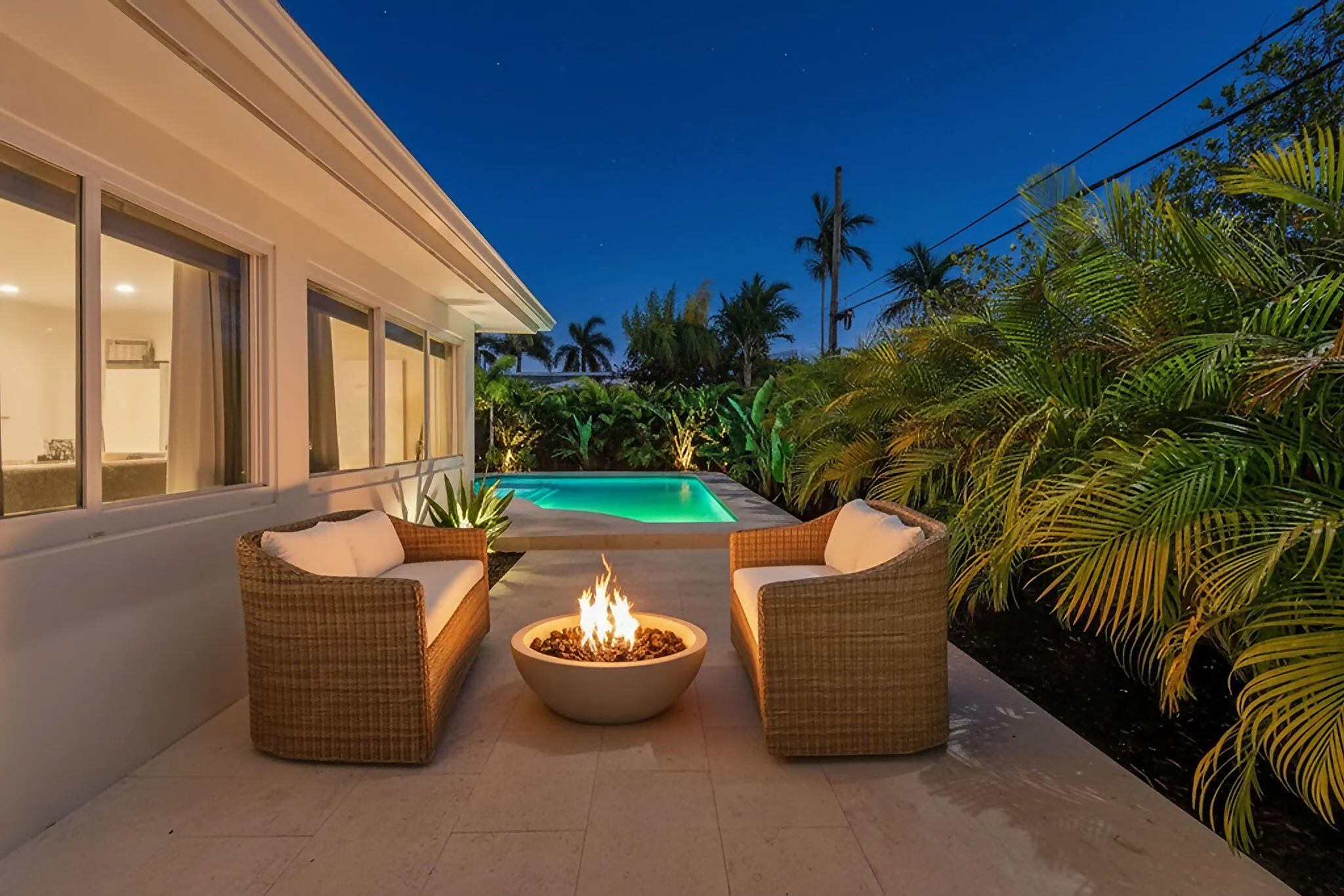Patio-VirtuallyStaged-Twilight