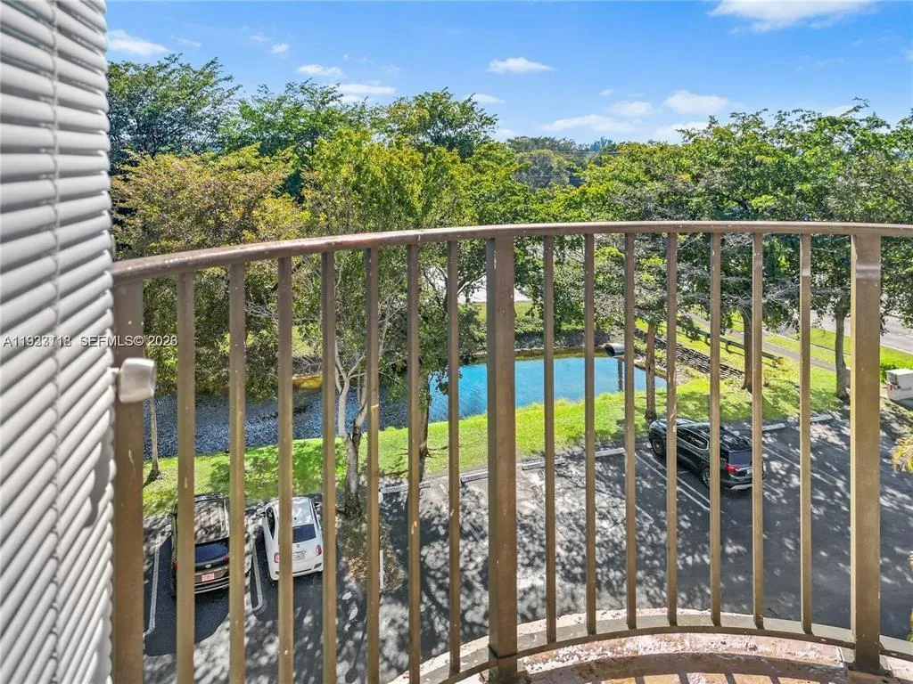2701 RIVERSIDE 516B. BALCONY 2