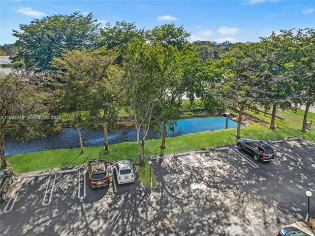 2701 RIVERSIDE 516B. BALCONY 3