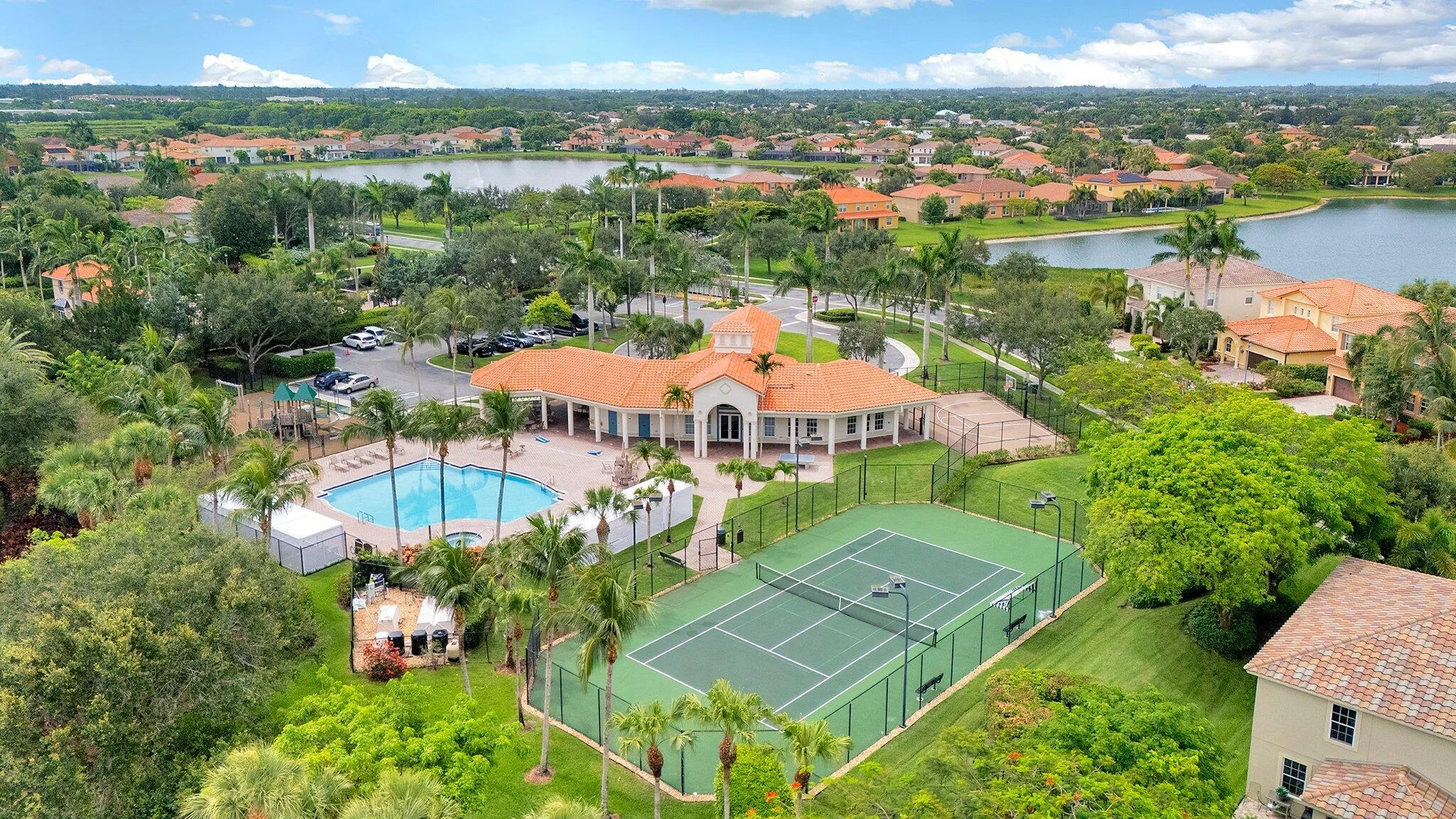 Aerial Tennis & pool