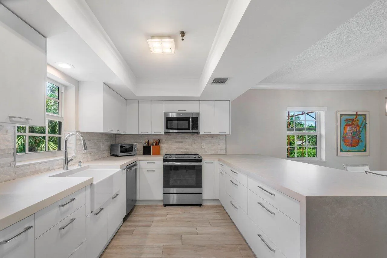 012-950DeSotoRoad-BocaRaton-FL-33432-SMA