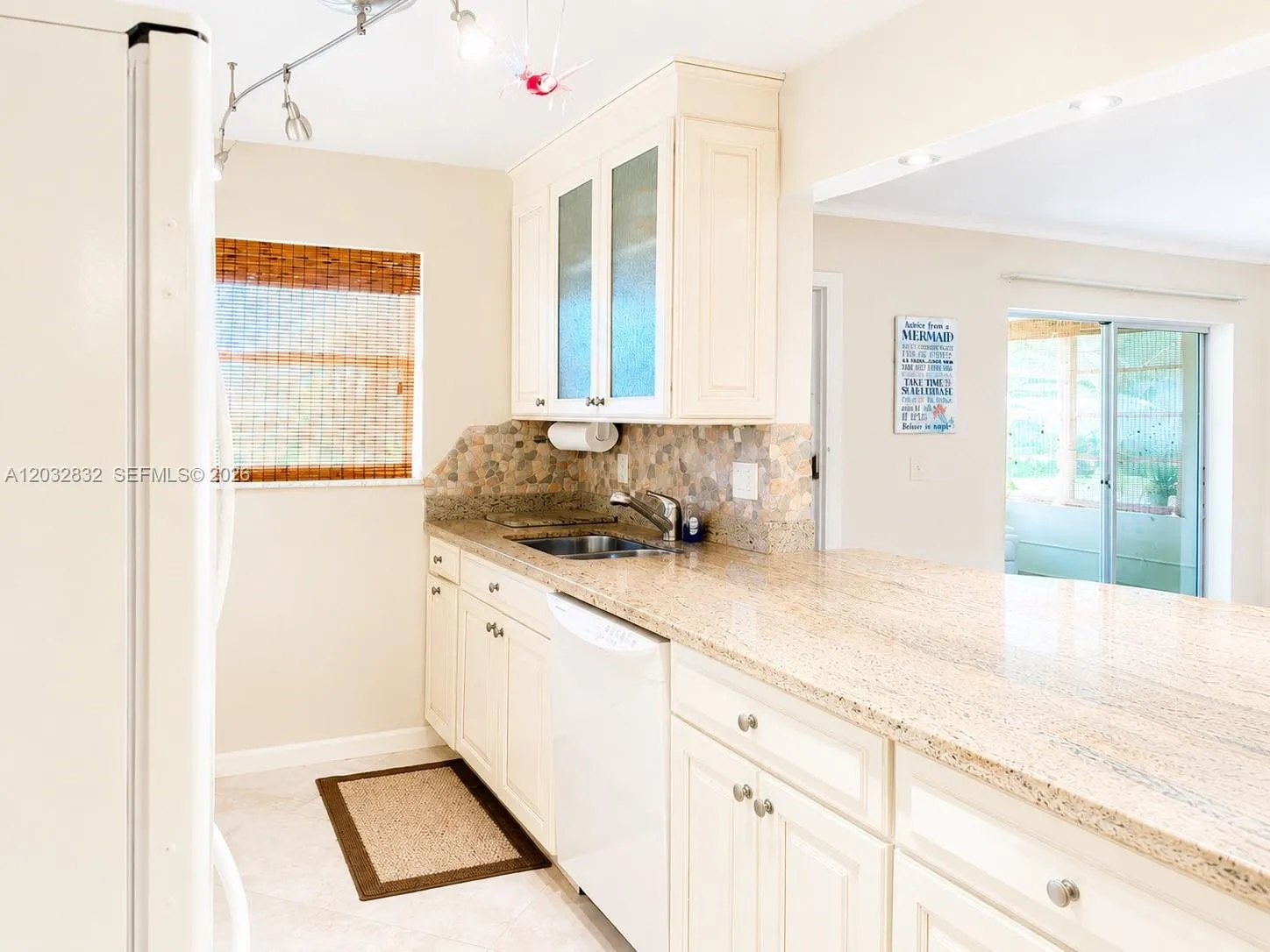 COUNTERTOP HEIGHT