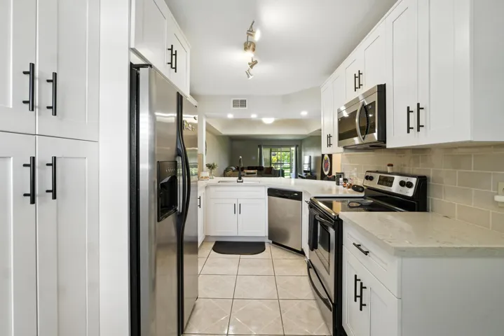 Kitchen 3