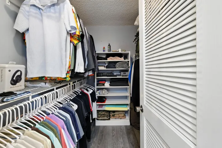 Bedroom 1 walkin custom closet