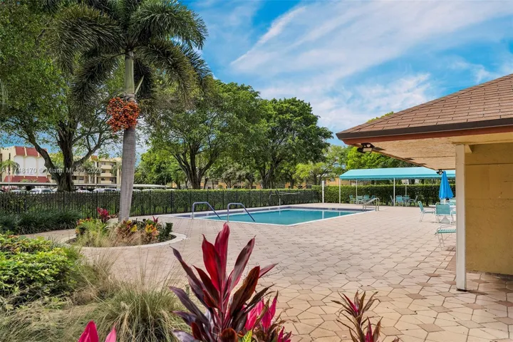 Pool Area 23380