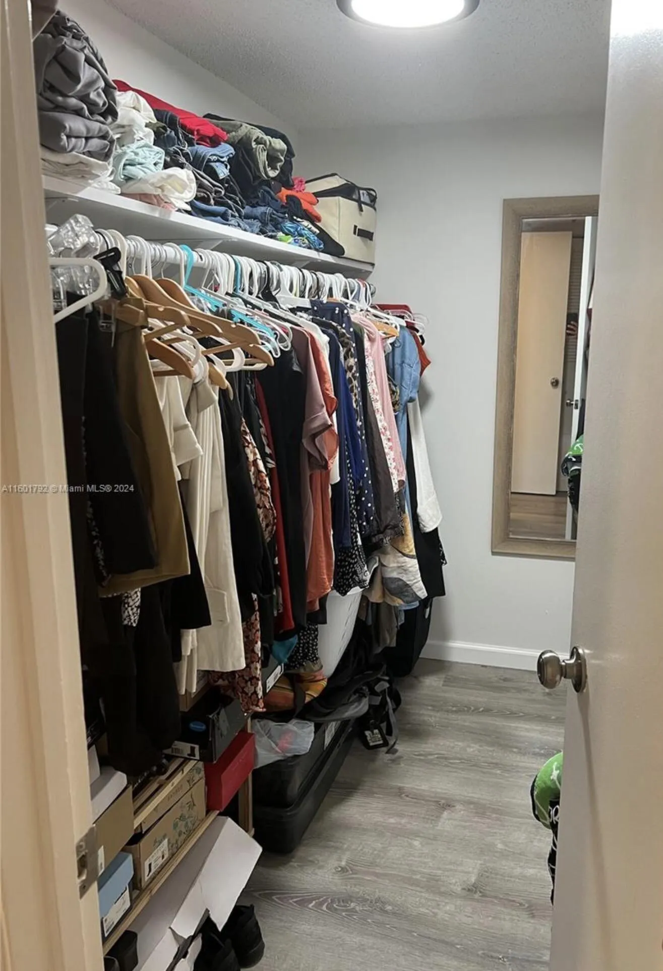 Walk-in Closet