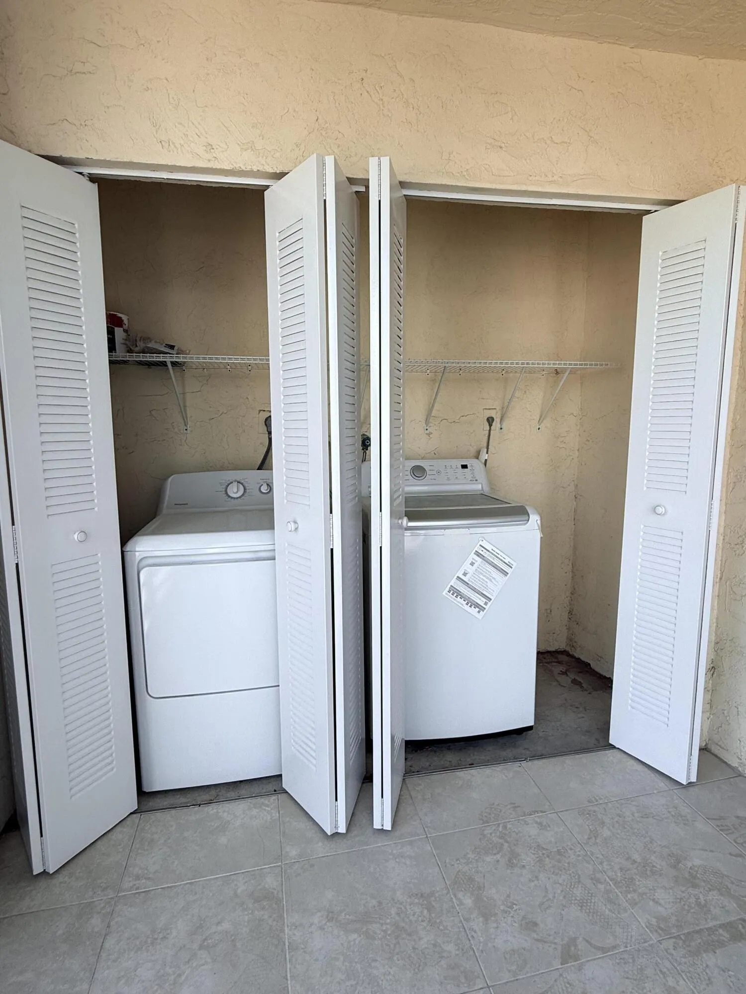 Full washer and dryer