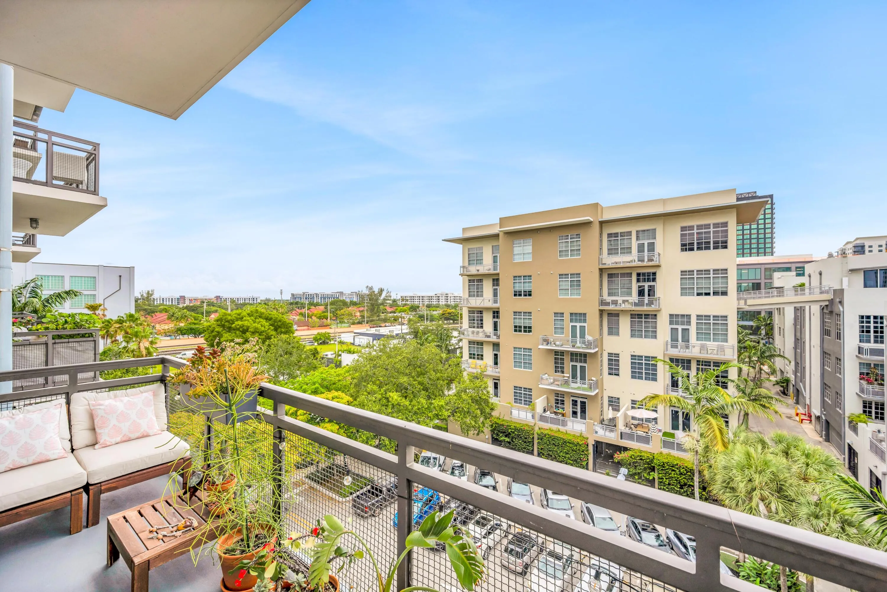 410 NW 1ST -19