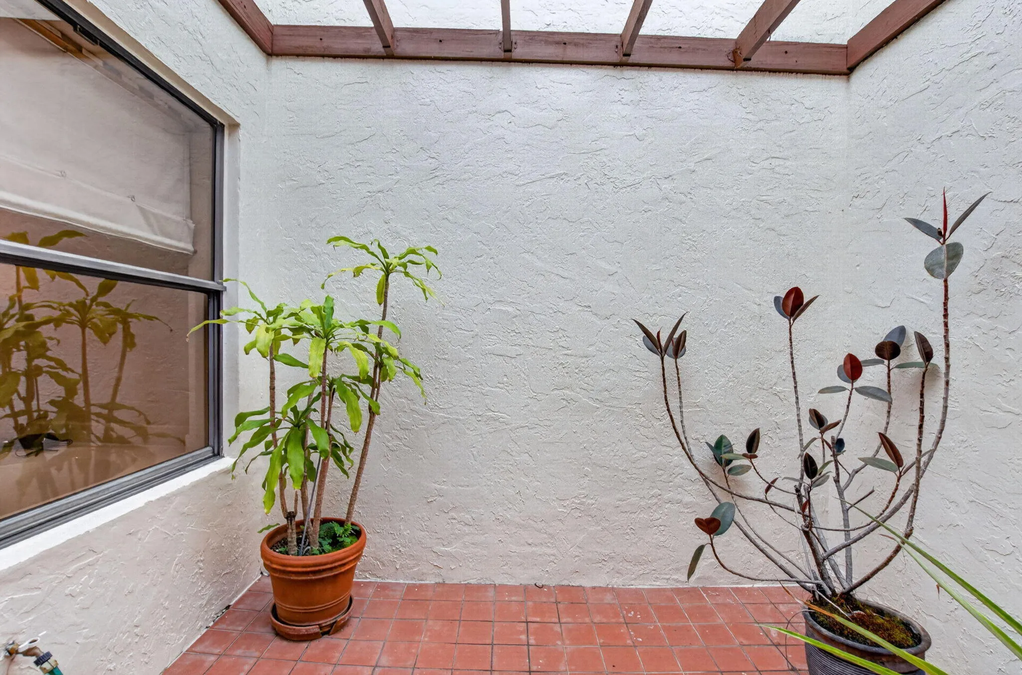 Outside side patio (off dining room)