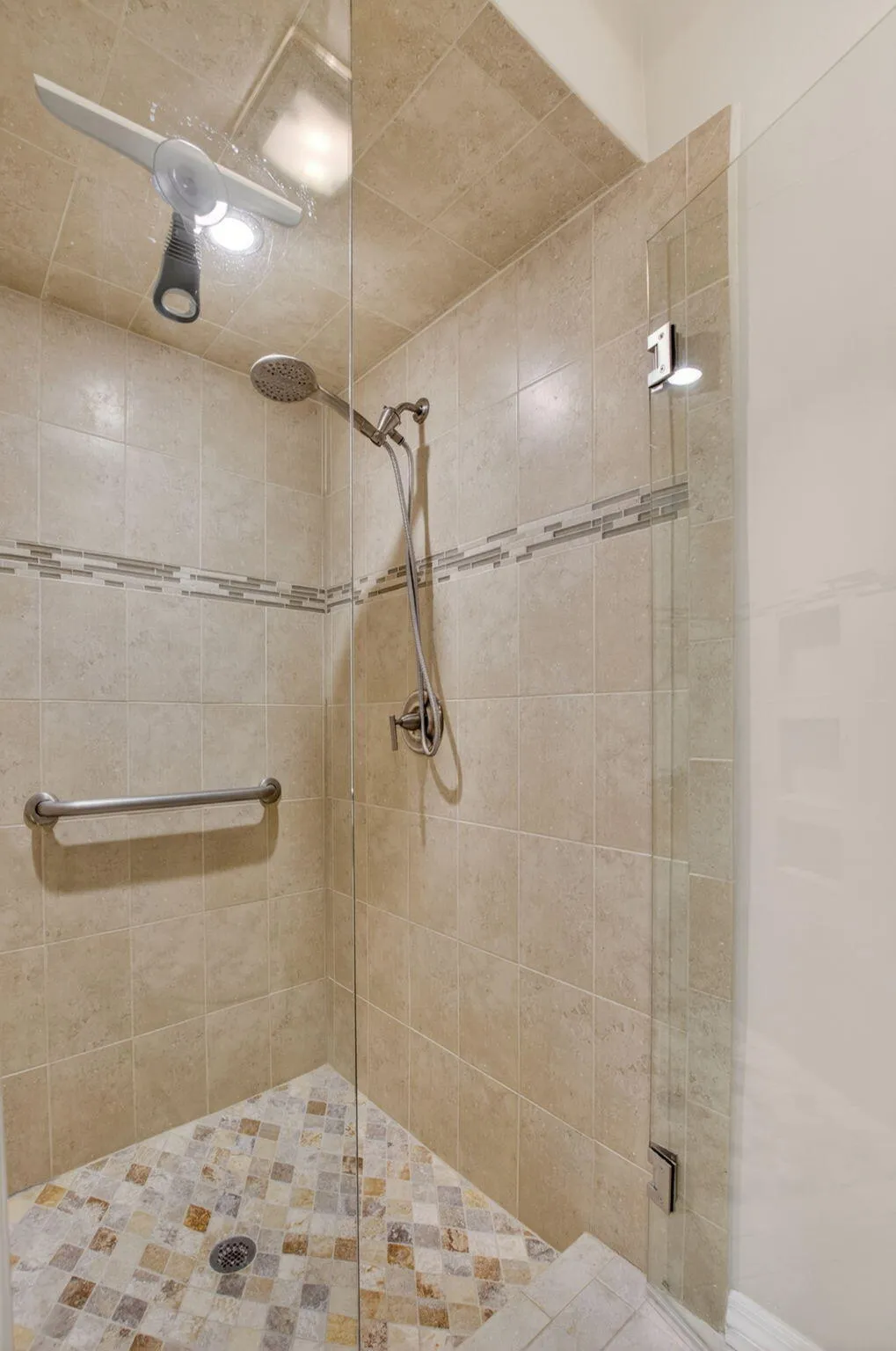 Separate shower