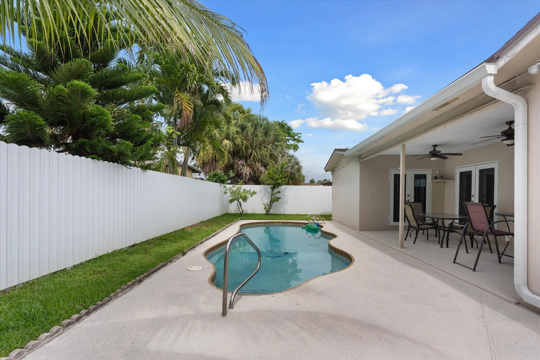 30-6515 SW 8th Pl, North Lauderdale