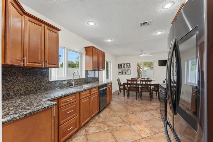 16-6515 SW 8th Pl, North Lauderdale-29