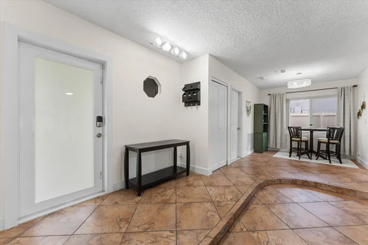 04-6515 SW 8th Pl, North Lauderdale-34