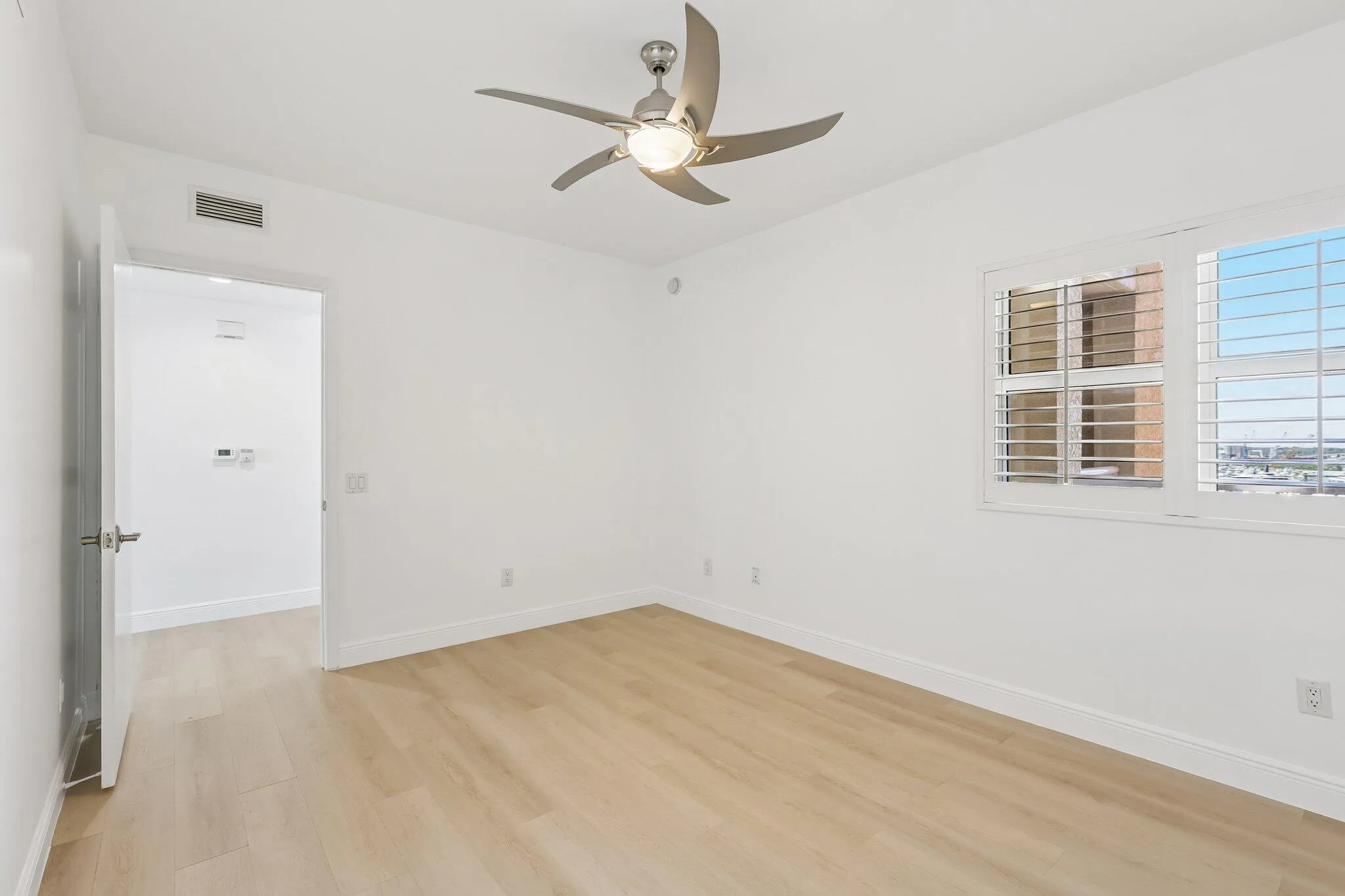 19-web-or-mls-Lake Shore Dr 1202-S0705-0