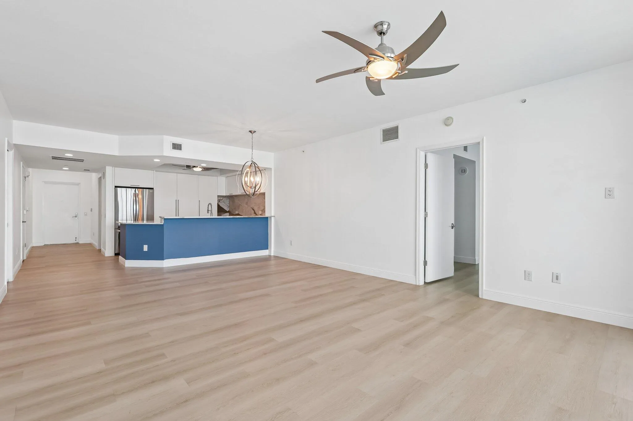 8-web-or-mls-Lake Shore Dr 1202-S0705-00