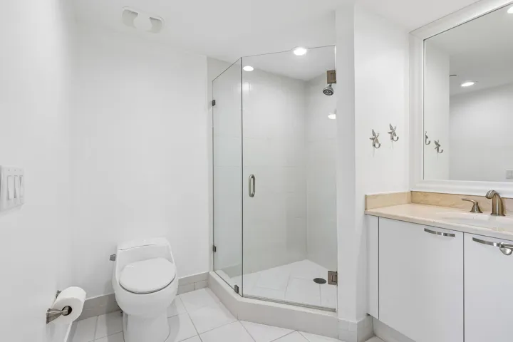 20-web-or-mls-Lake Shore Dr 1202-S0705-0