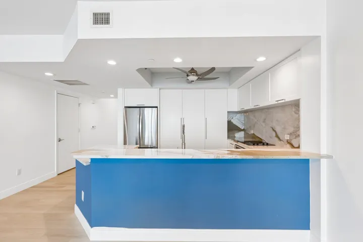 11-web-or-mls-Lake Shore Dr 1202-S0705-0