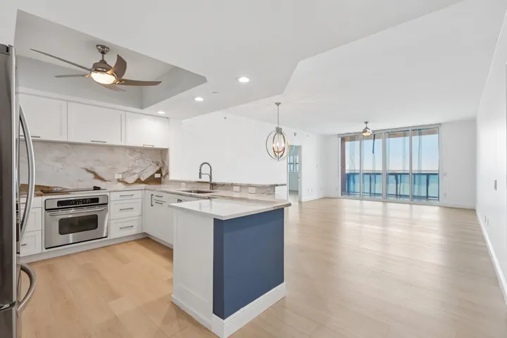 12-web-or-mls-Lake Shore Dr 1202-S0705-0