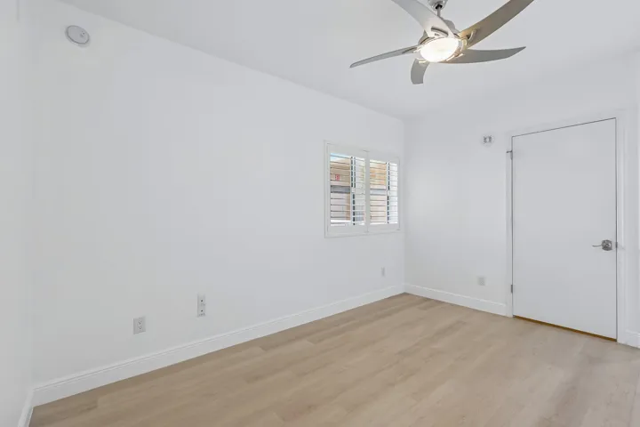 15-web-or-mls-Lake Shore Dr 1202-S0705-0