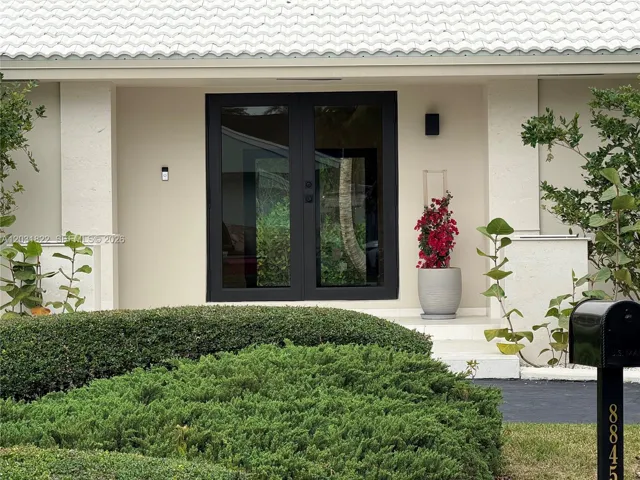 FRONT ENTRY