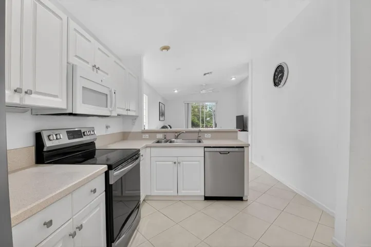 White Kitchen