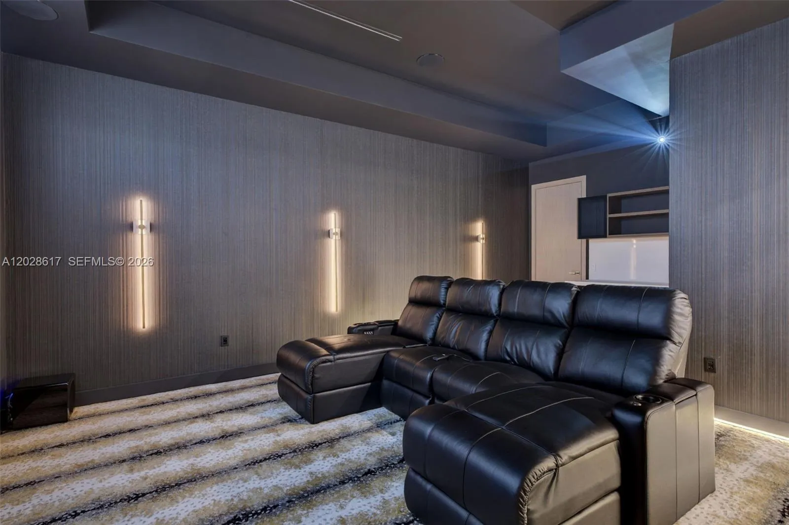 Property photo 205