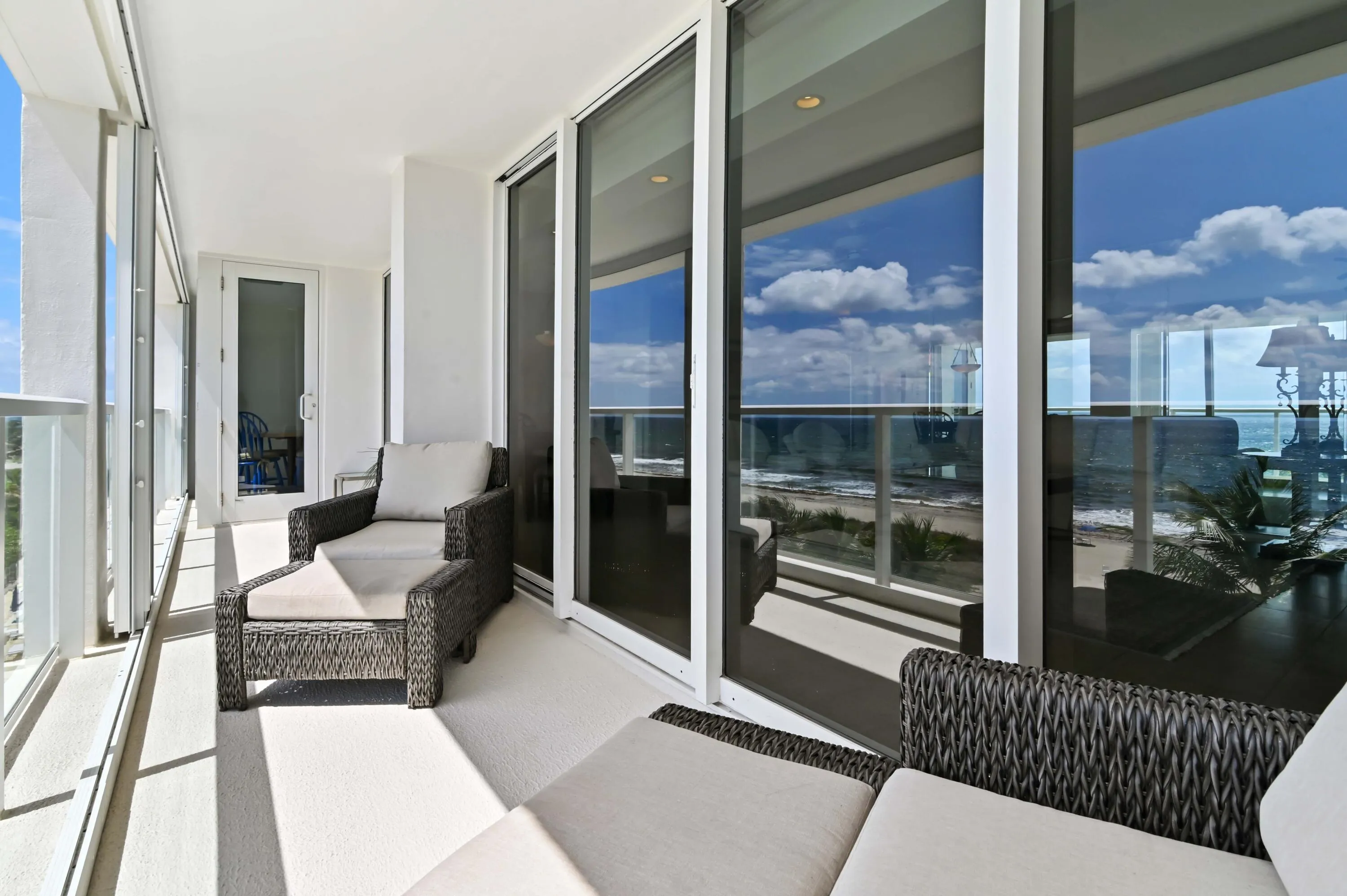 OCEANFRONT Balcony