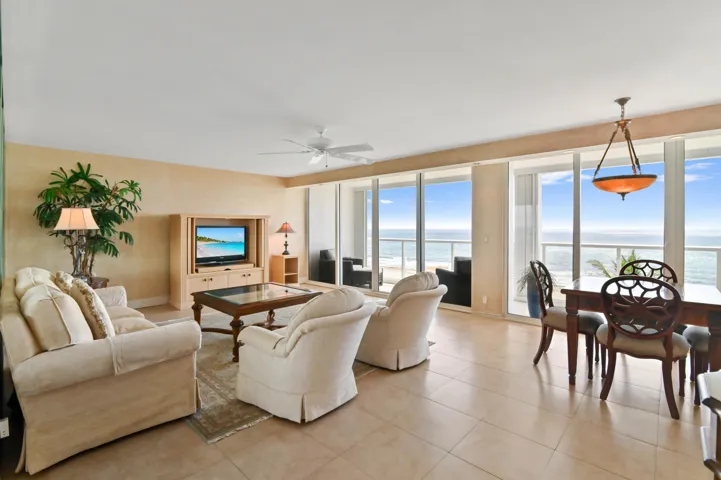 OCEANFRONT Living